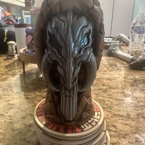 Disney’s Galaxy Edge Mythosaur Brown and Silver Skull Sculpture. Oga’s Catina